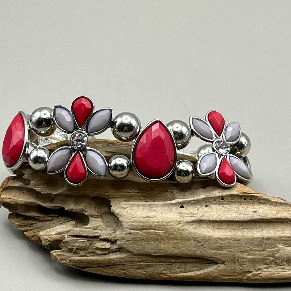 Elegant Silver and Red Floral Stretchy Bracelet